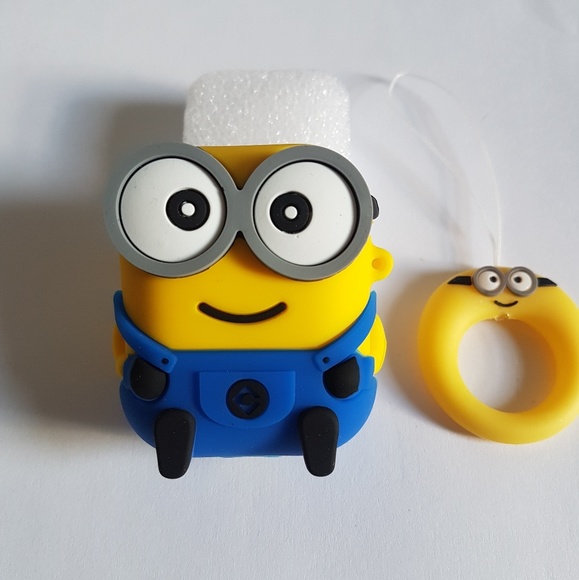 Minions Metal Keychain and Banana Magnet 2 Piece Bundle